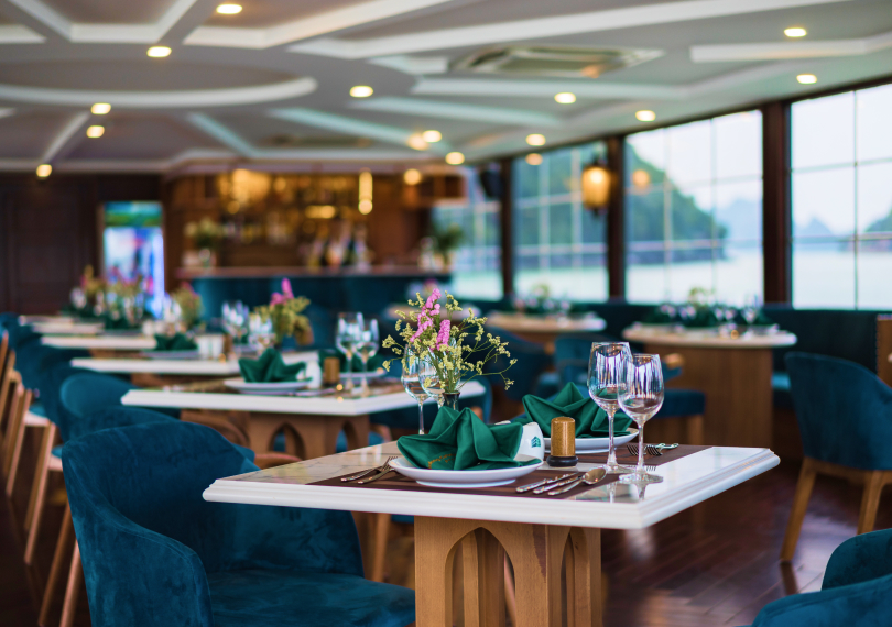 image-halong-catamaran-restaurant-11
