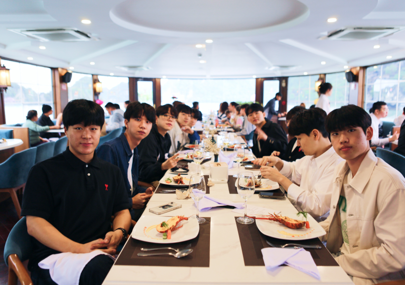image-halong-catamaran-restaurant-7